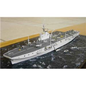 Porte-avions HMS Glory Corée 1953 1/700